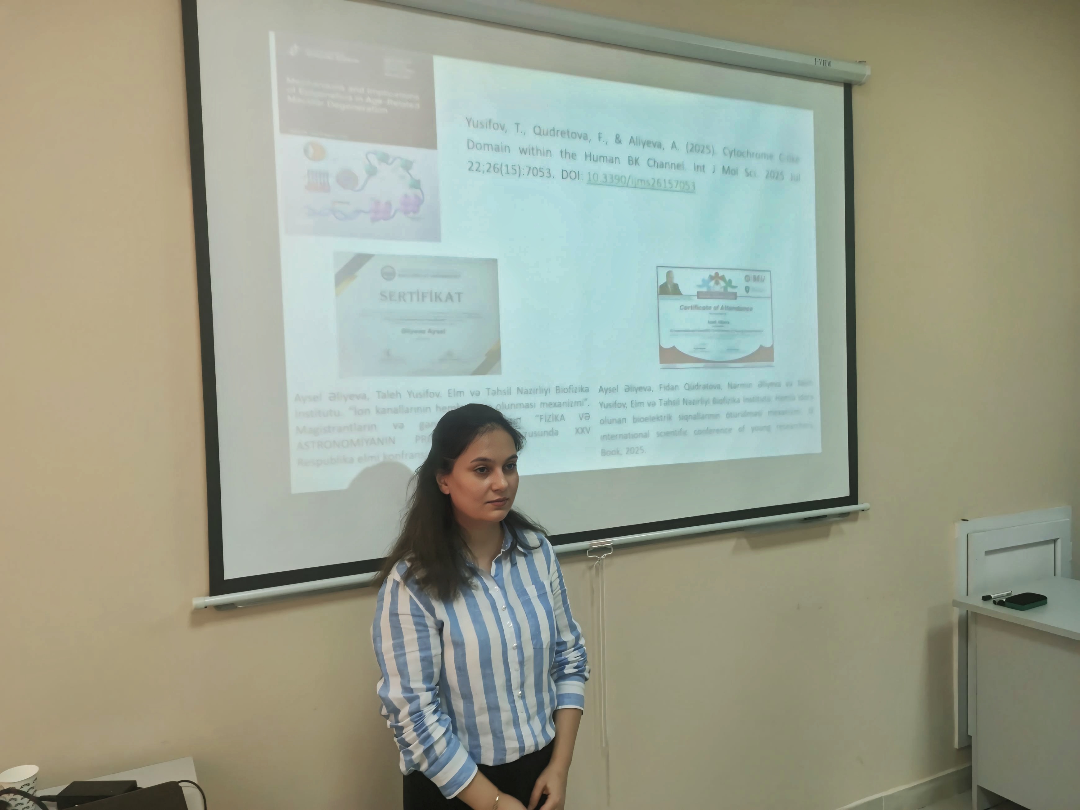 A scientific seminar on “Mechanism of heme-controlled bioelectric signal transduction” was held at the Institute of Biophysics