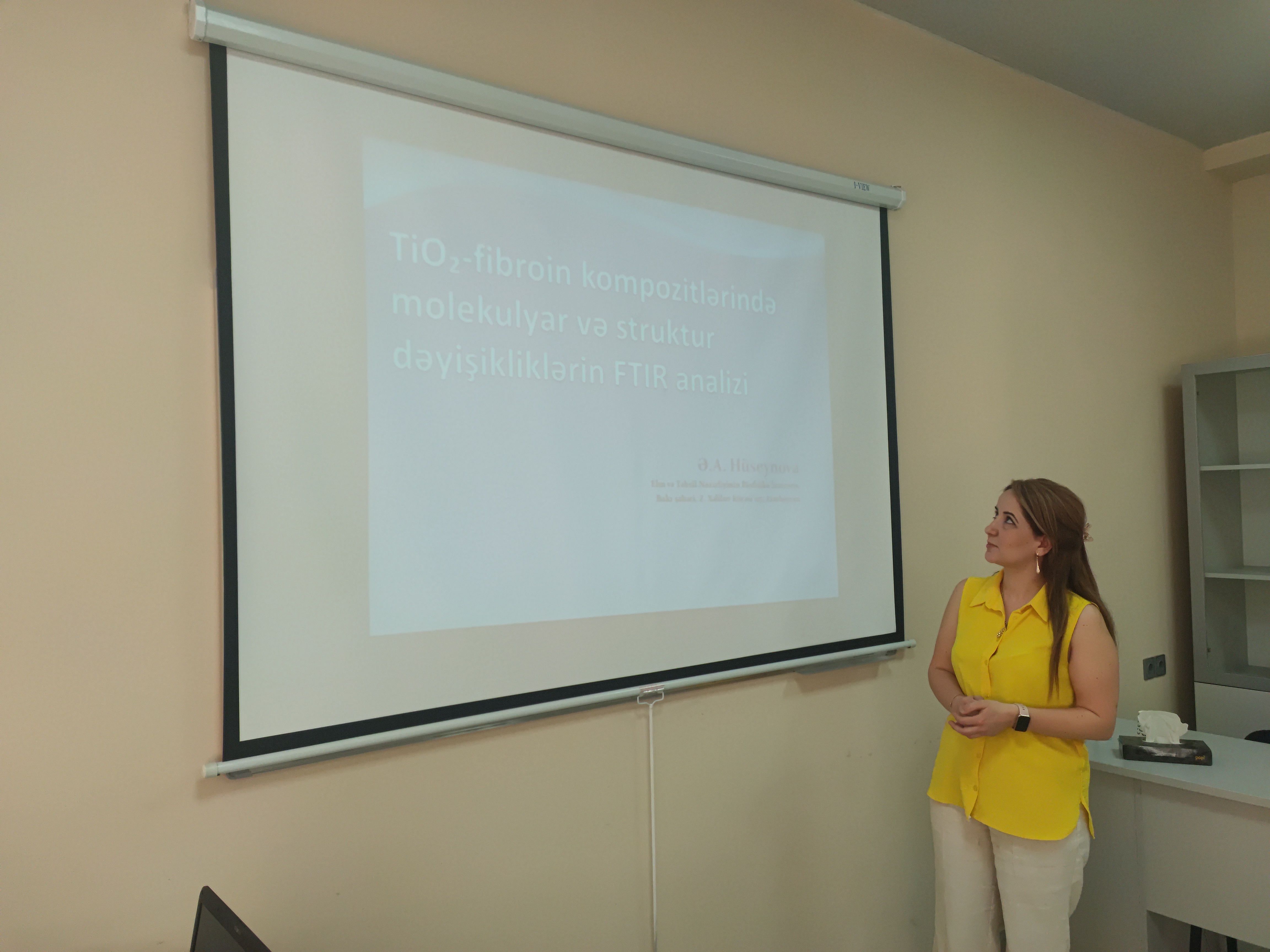 A scientific seminar on the topic “FTIR Analysis of Molecular and Structural Changes in TiO₂–Fibroin Composites” was held at the Institute of Biophysics