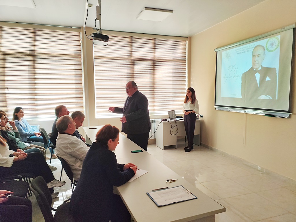 A scientific seminar dedicated to the "Year of Heydar Aliyev" was held at the Institute of Biophysics