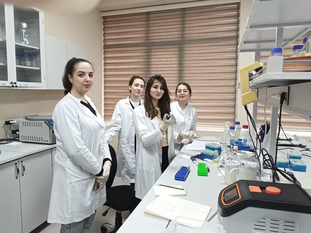 Production experience of BSU students continues at the Institute of Biophysics